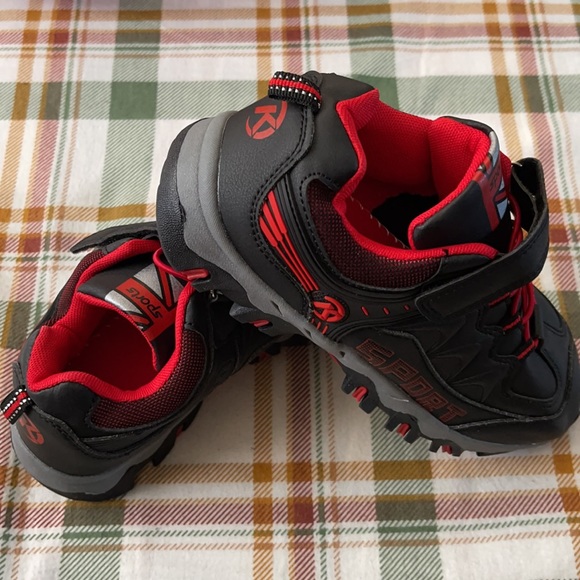 Women’s shoes, black/ red color, size 37 UK~5.5US, brand new never worn - Picture 4 of 6